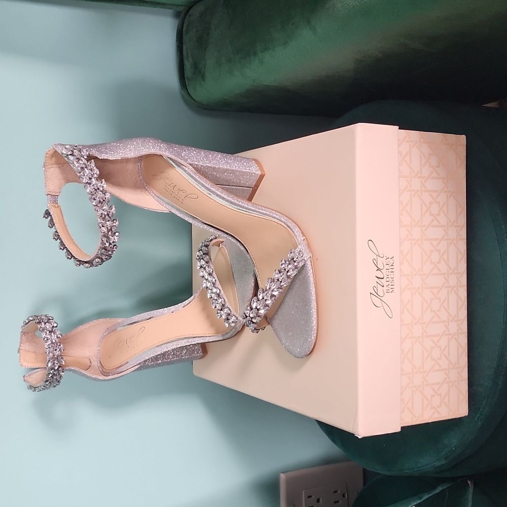Badgley Mischka Sandal